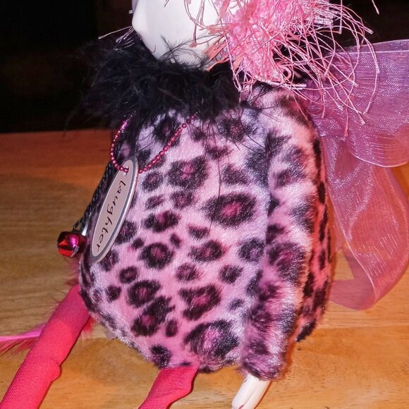 Hallmark LAUGHTER & Happiness Wish Sister/Friend Pretty Pink Leopard Shelf Doll - Picture 9 of 11